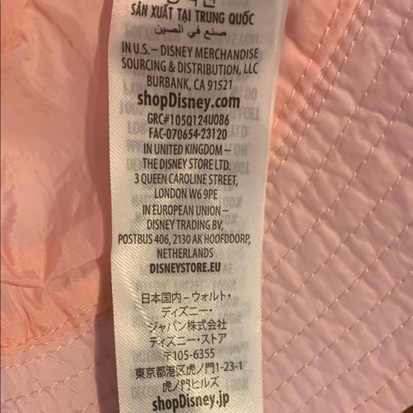 Disney Pink Quilted Bucket Hat with Embroidered Minnie Mouse. Youth size. - Picture 8 of 10